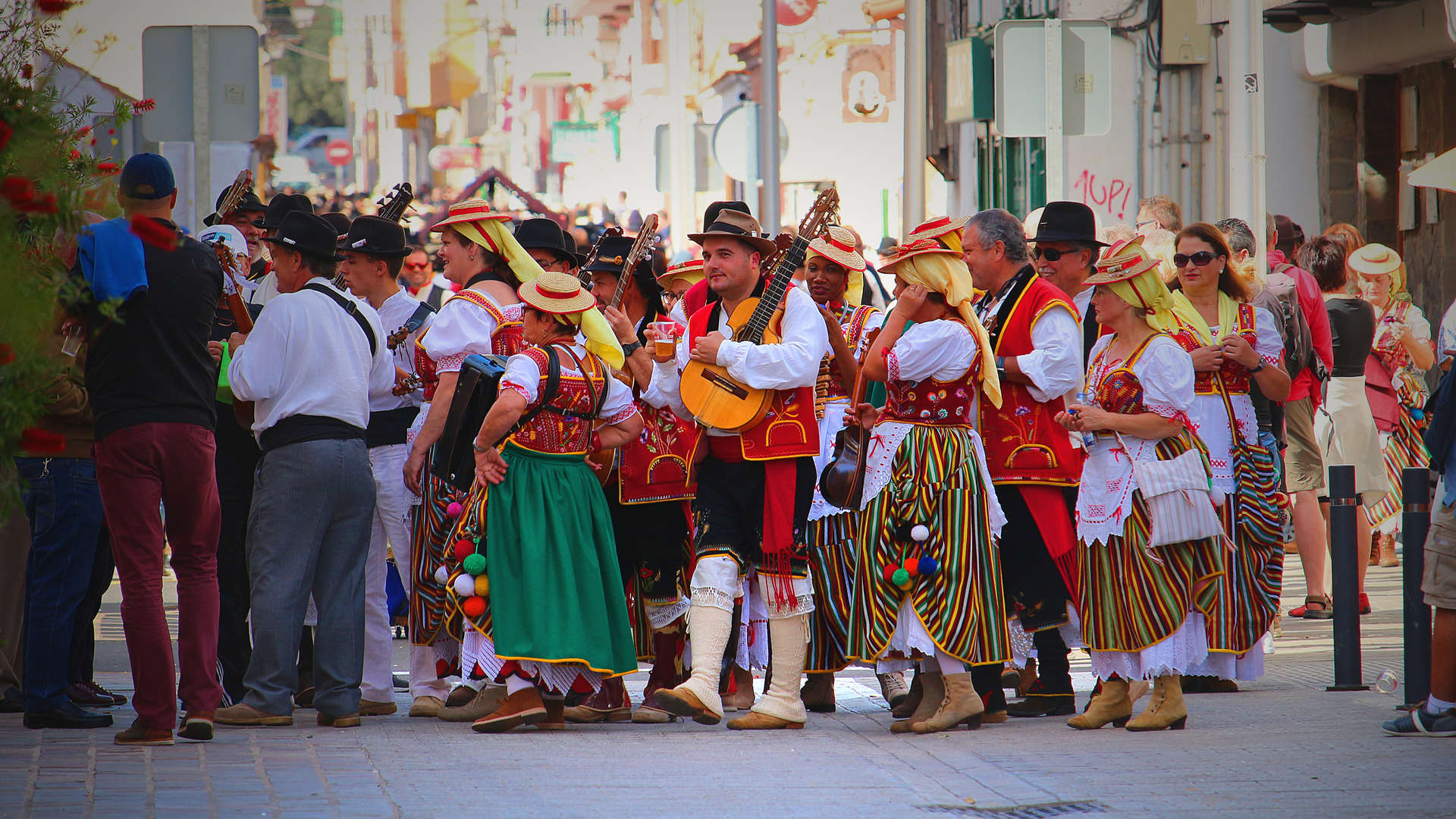Feest mee met de locals op Tenerife.