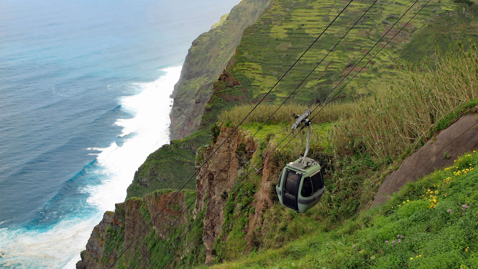 kabelbaan madeira - over de kust van madeira